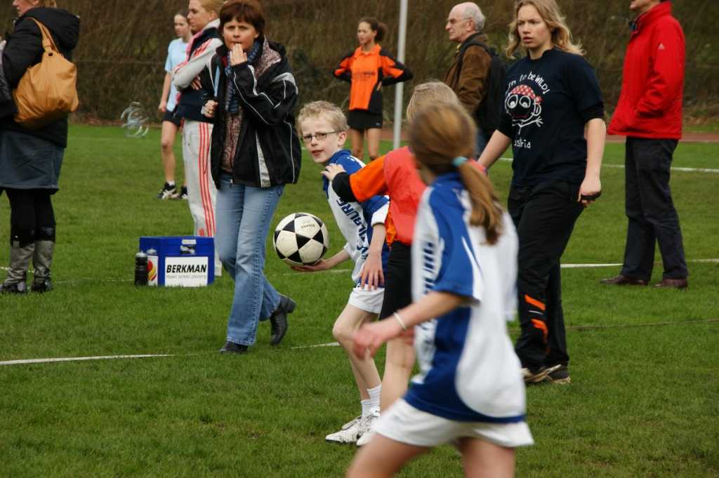 Korfbal E2 3 april 2010-9.JPG
